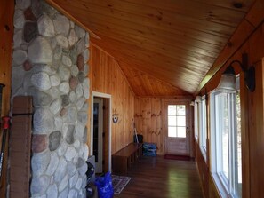 المنشأة من الداخل