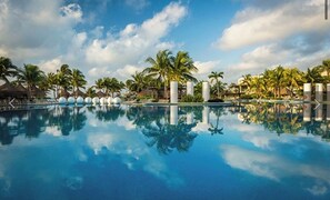 Pool - MAYAN PALACE MASTER ROOM (Riviera Maya)