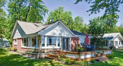 Douglas Lake House: Fall Foliage and Lakeside Adventures All in One Place!