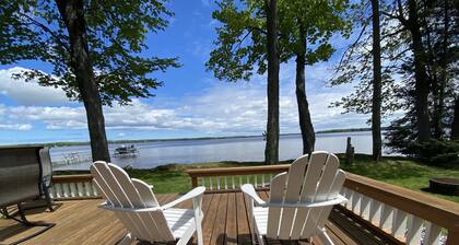 Douglas Lake House: Spring Blooms and Fresh Lake Breezes – Book Now!