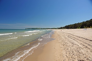 Tæt på stranden