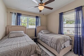 3 Schlafzimmer, Schreibtisch, WLAN