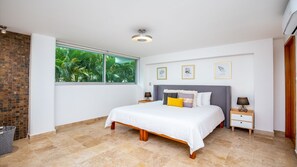 2 slaapkamers, een strijkplank/strijkijzer, gratis wifi, beddengoed