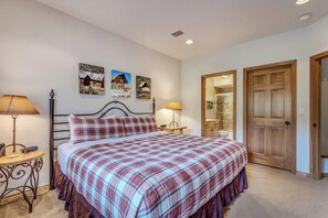 3 sovrum, strykjärn/strykbräda, gratis wi-fi och sängkläder