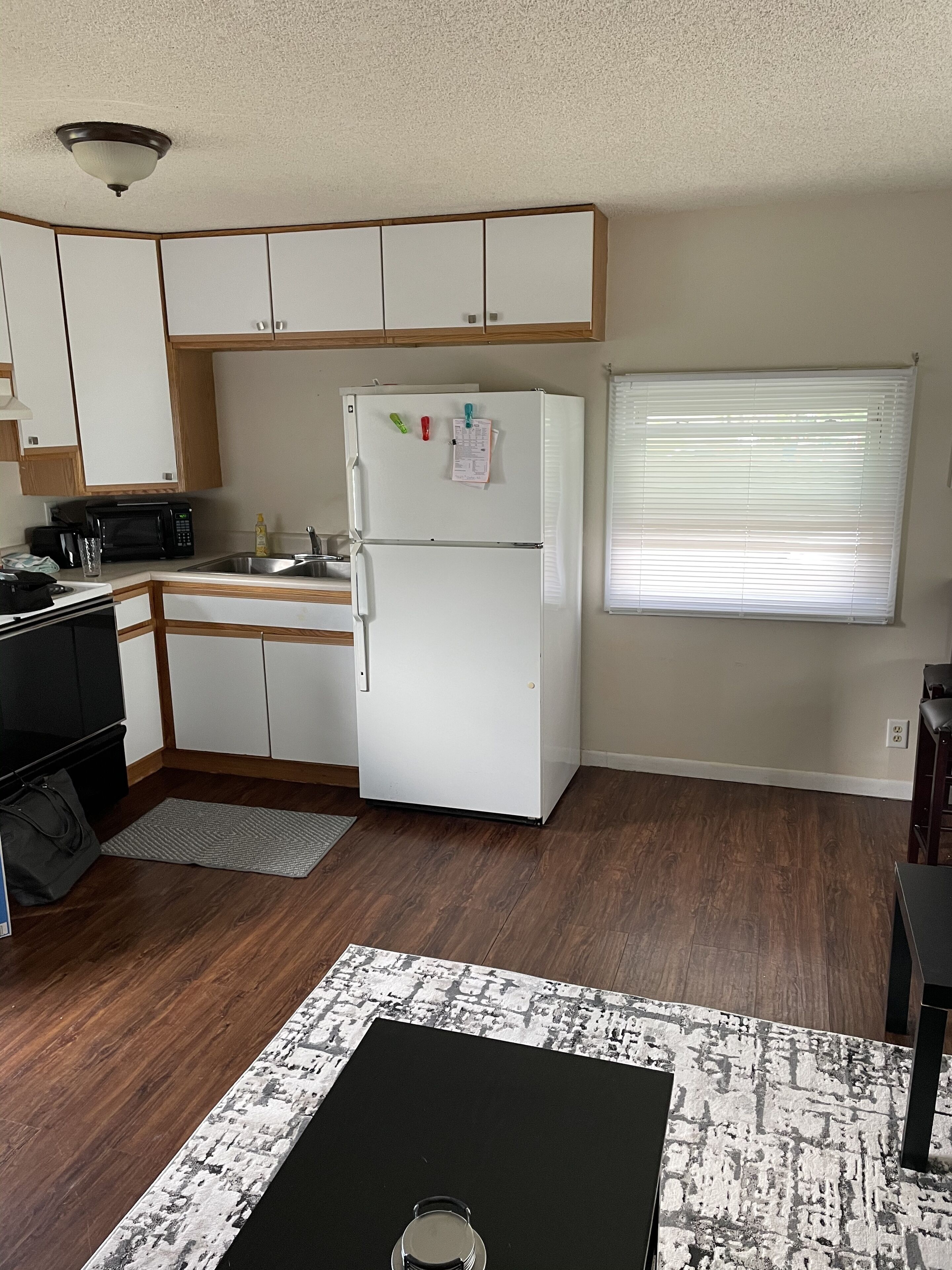 Lake Front 1 bedroom upstairs apartment above 2 bedroom cottage.