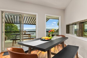 Unclassified image, 5 of 50, button