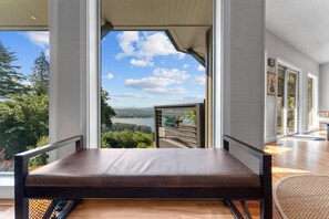 Unclassified image, 4 of 50, button