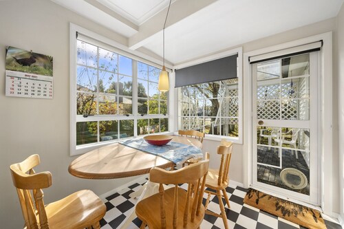 Centrally Located - Greytown Holiday Home