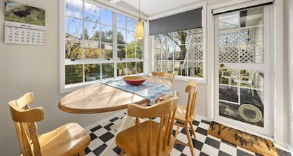 Centrally Located - Greytown Holiday Home