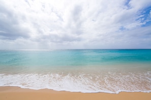 Espreguiçadeiras, toalhas de praia 