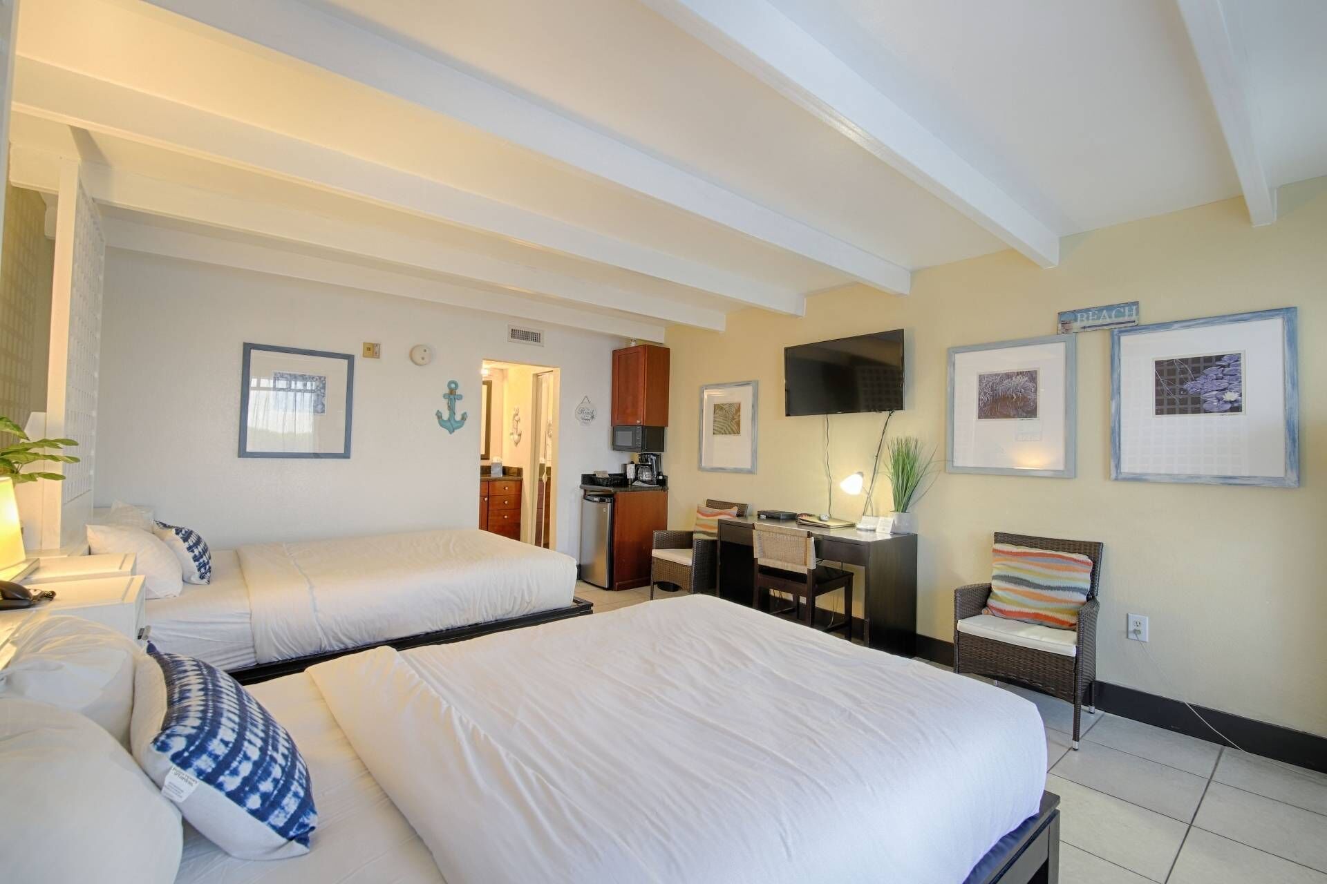 Updated Bright and Beach Feel, Contact Free Check In, Book Today!