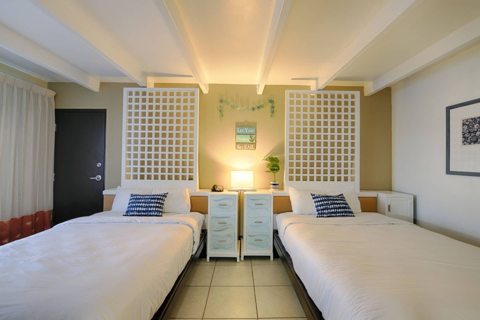 Updated Bright and Beach Feel, Contact Free Check In, Book Today!