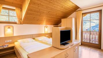 1 chambre, fer et planche Ă repasser, Wi-Fi gratuit, draps fournis