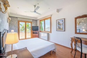 6 habitaciones, tabla de planchar con plancha y wifi gratis 