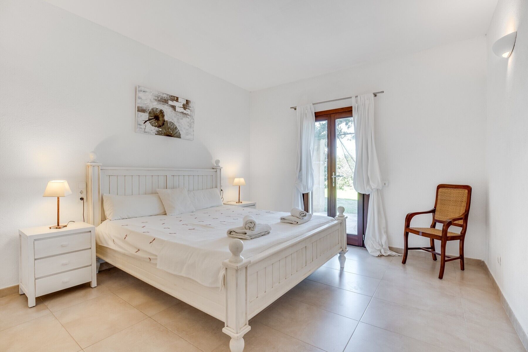 6 bedrooms, iron/ironing board, free WiFi, bed sheets