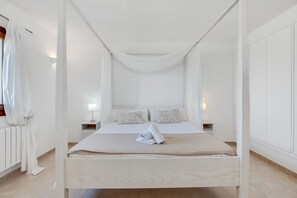 6 bedrooms, iron/ironing board, free WiFi, bed sheets - Holiday Home Finca Na Blanca with Sea View, Pool, Wi-Fi, Terraces & Garden (PETRA)