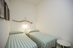 2 bedrooms