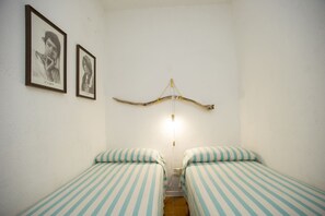 2 bedrooms