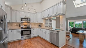 Microwave, dishwasher, coffee/tea maker, cookware/dishes/utensils