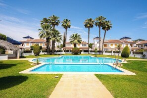 Unclassified image, 3 of 49, button