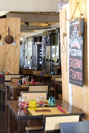 5 Restaurants; Frühstück, Mittagessen und Abendessen werden serviert