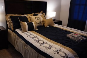 5 habitaciones, tabla de planchar con plancha y cuna de viaje