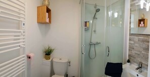 Towels - ★ Bright ★ Quiet ★ City centre ★ Easy Parking ★ WIFI ★ (Le Puy en Velay)