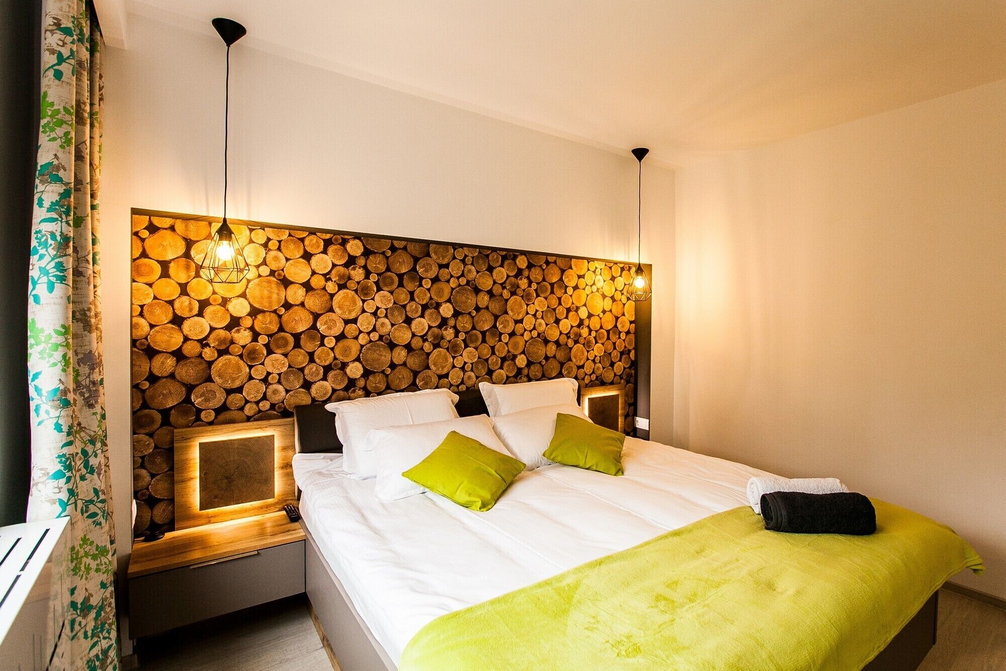 2 chambres, fer et planche à repasser, Wi-Fi gratuit, draps fournis