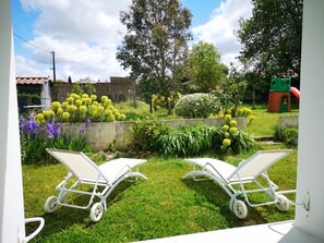 Property grounds - Charmante Longère Rénovée à Vairé, à Proximité des Commerces et 10 mn des Plages (Vairé)