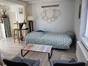 2 bedrooms, iron/ironing board, travel crib, free WiFi