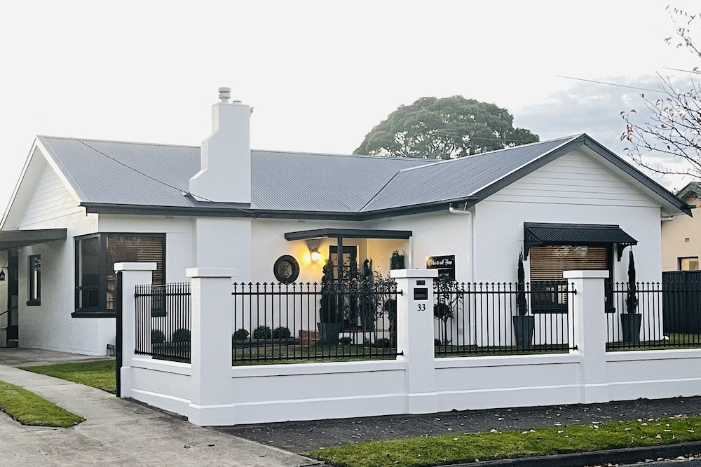 ‘A Place to call “Home” - A Bespoke Getaway with FREE Wi-Fi
