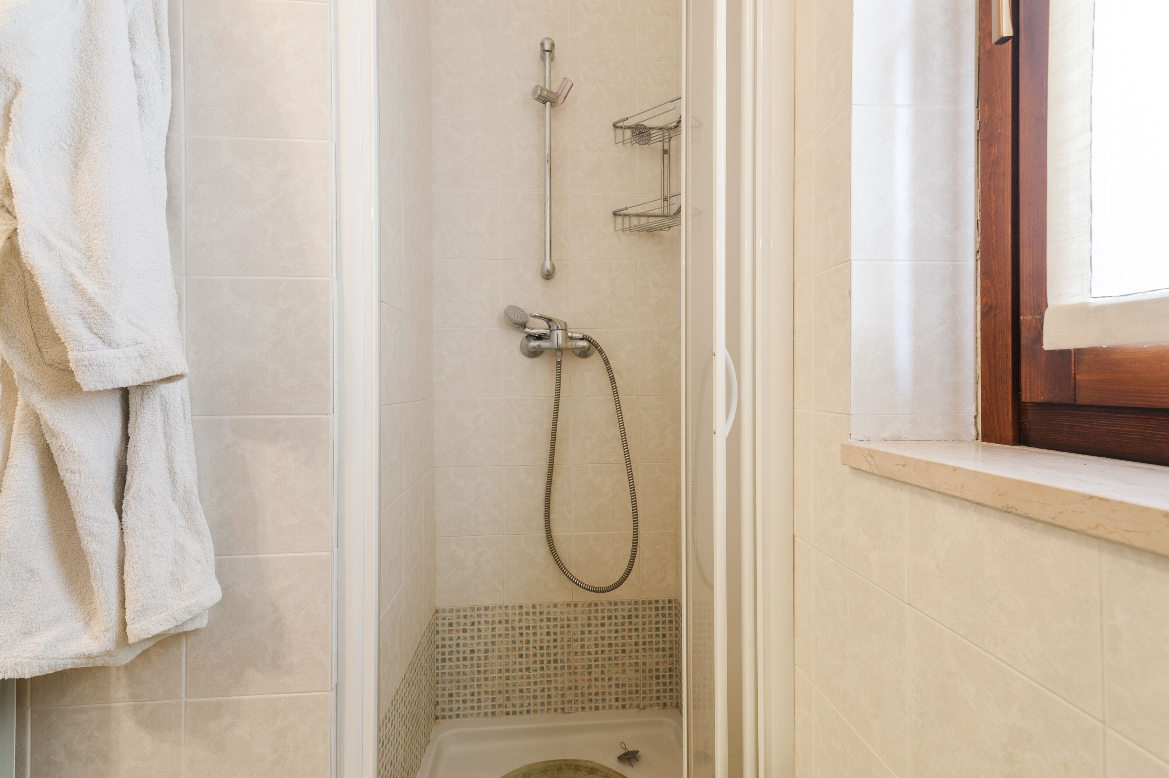 Apartment, 1 Bedroom | Bathroom | Shower, rainfall showerhead, hair dryer, bidet