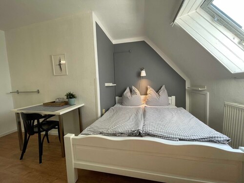 Double room (small, external bathroom) - Near Zingst: Schmidt's Gasthof