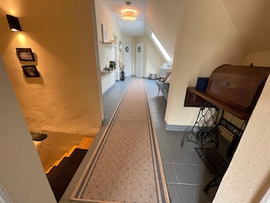 Interior - Double room (small, external bathroom) - Near Zingst: Schmidt's Gasthof (Lüdershagen)