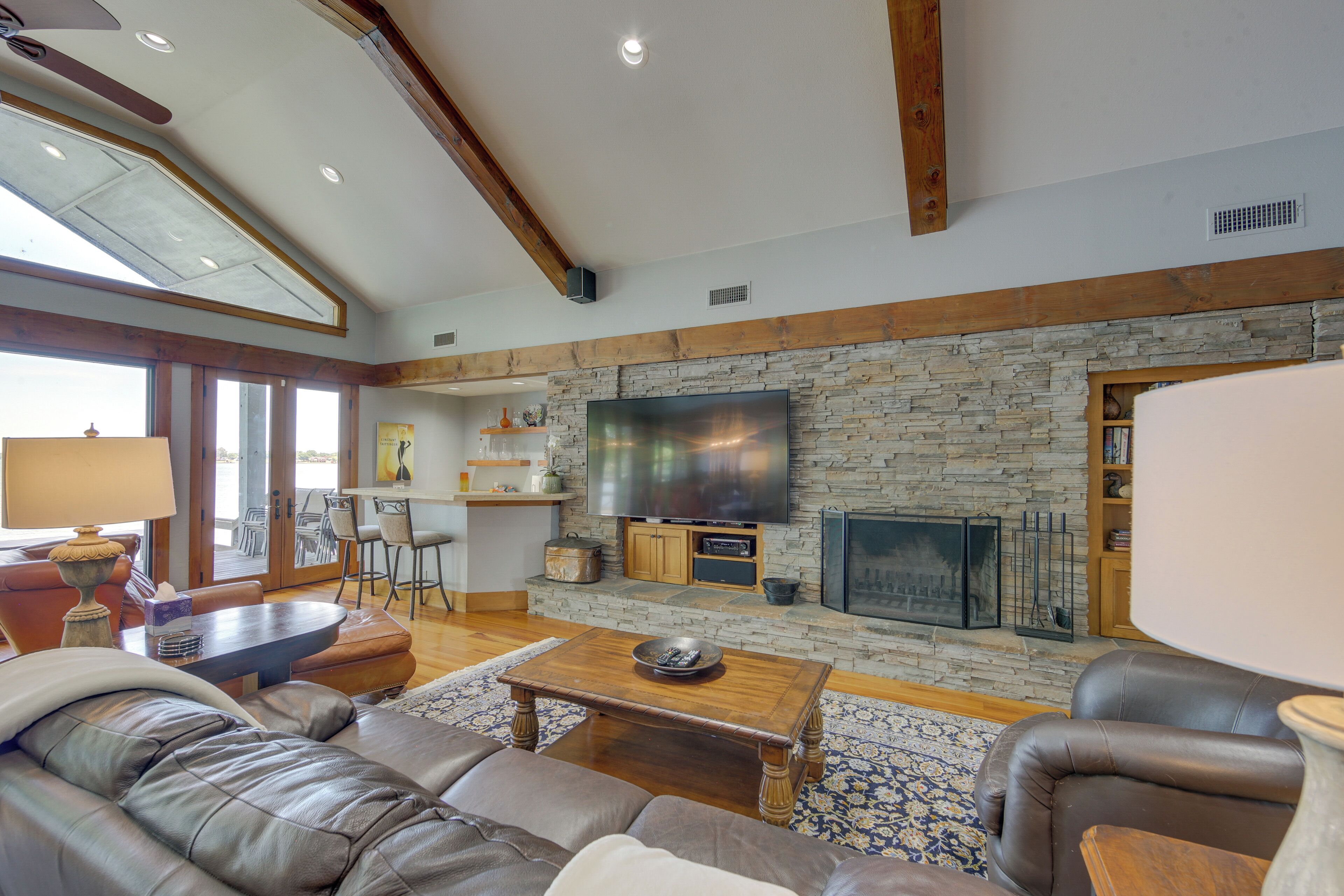 Upscale Lakefront Texas Home: Private Dock & Decks