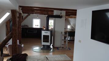 TV connectée, cheminée