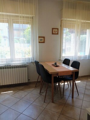 Apartment (A1) | Dining