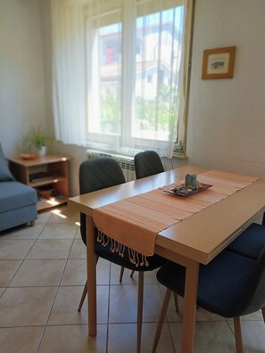 Appartement (A1) | Restauration