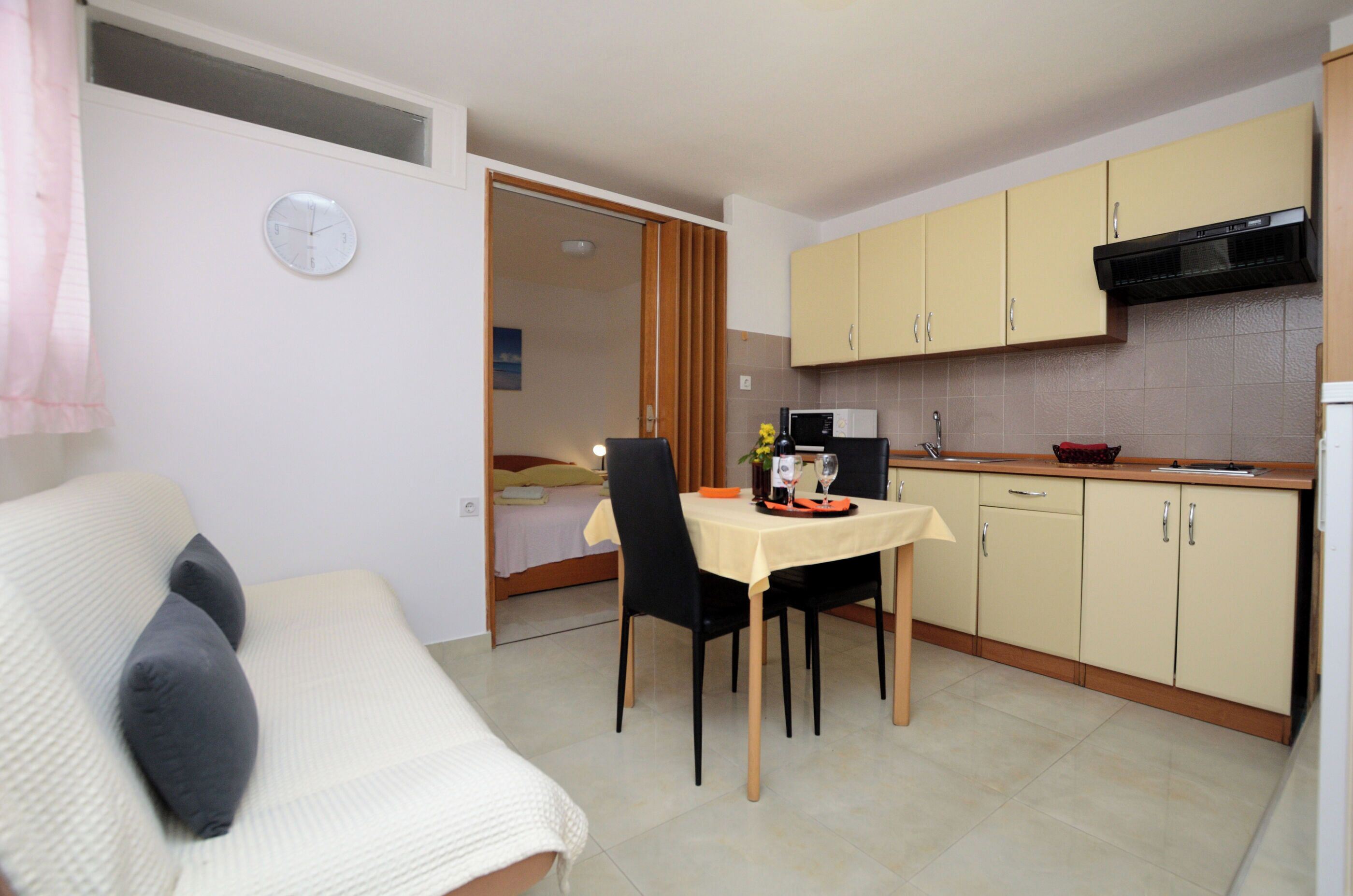 Studio (A2) | Private kitchen | Fridge, microwave, stovetop, espresso maker