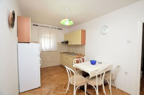 Apartment (A3) | Private kitchen