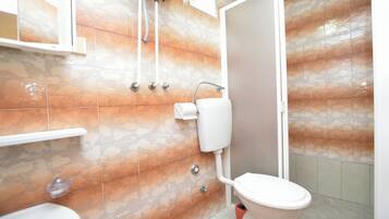 Studio (A2) | Bad | Badekar