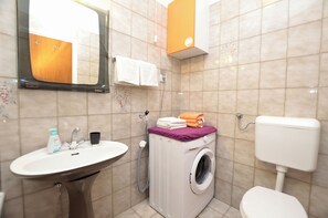 Appartement (A1) | Salle de bain | Baignoire