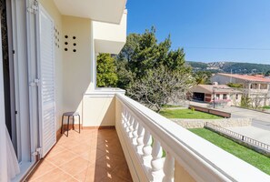Apartment (A1) | Balcony