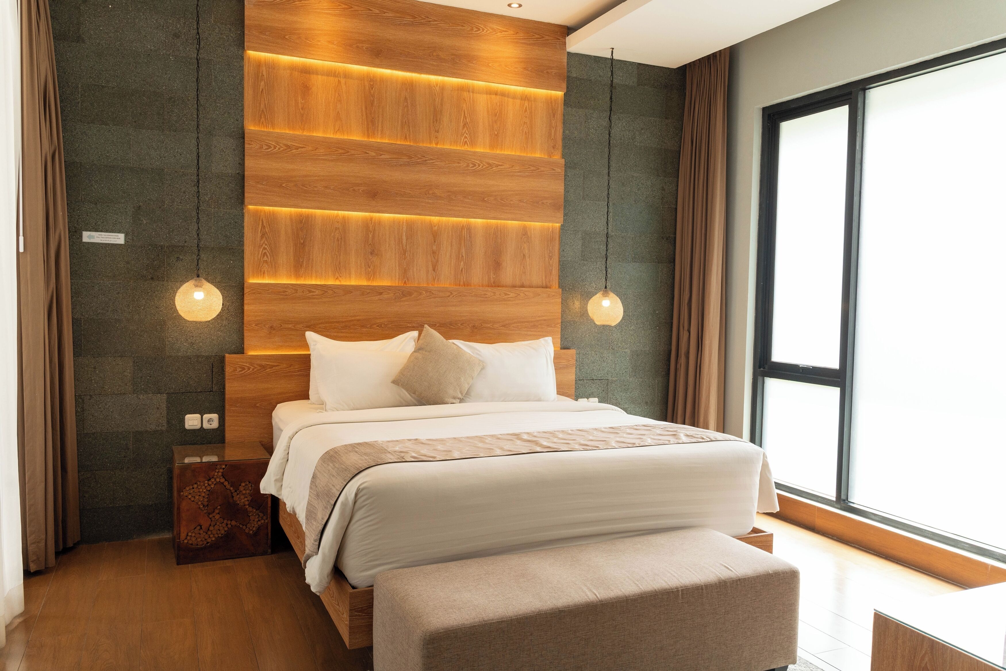 Family Villa | Iron/ironing board, WiFi (free), bed sheets