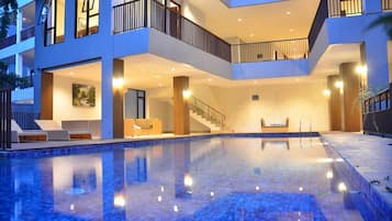 Piscine extérieure