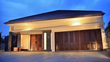 Bagian depan properti
