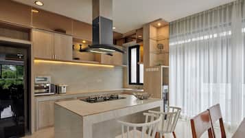 Family Villa | Private kitchenette