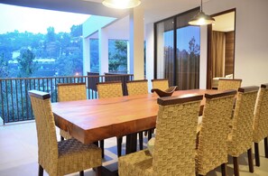 วิลล่าสำหรับครอบครัว | ห้องรับประทานอาหาร