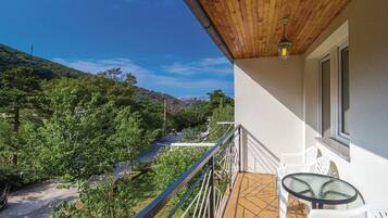 Apartment (A1) | Balcony