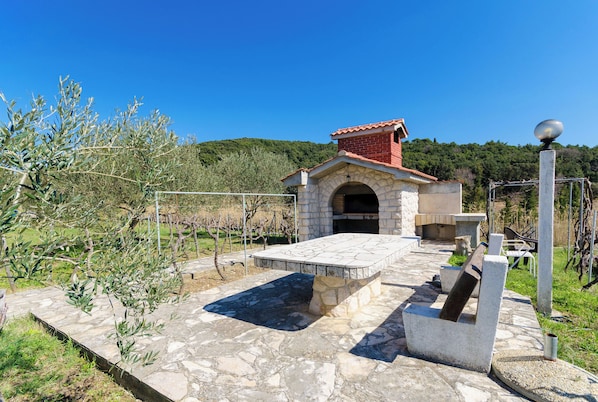 BBQ/picnic area